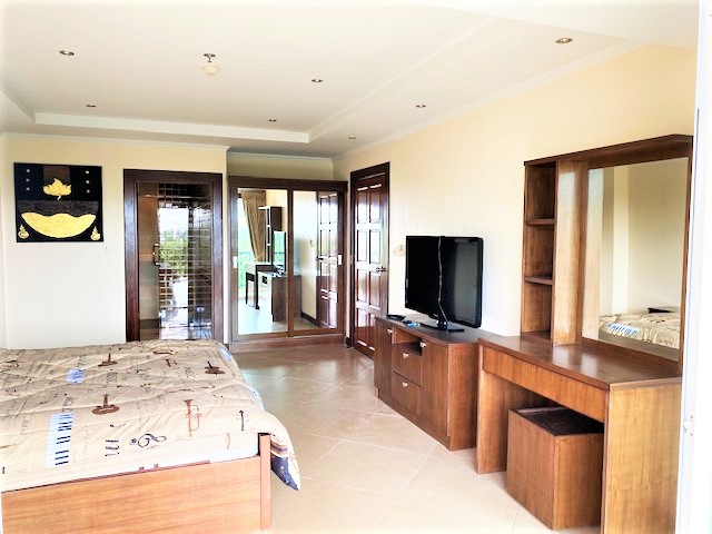 The Residence/F5 1 BED · 2 BATH · 81 SQ M · 1 BALCONY 17