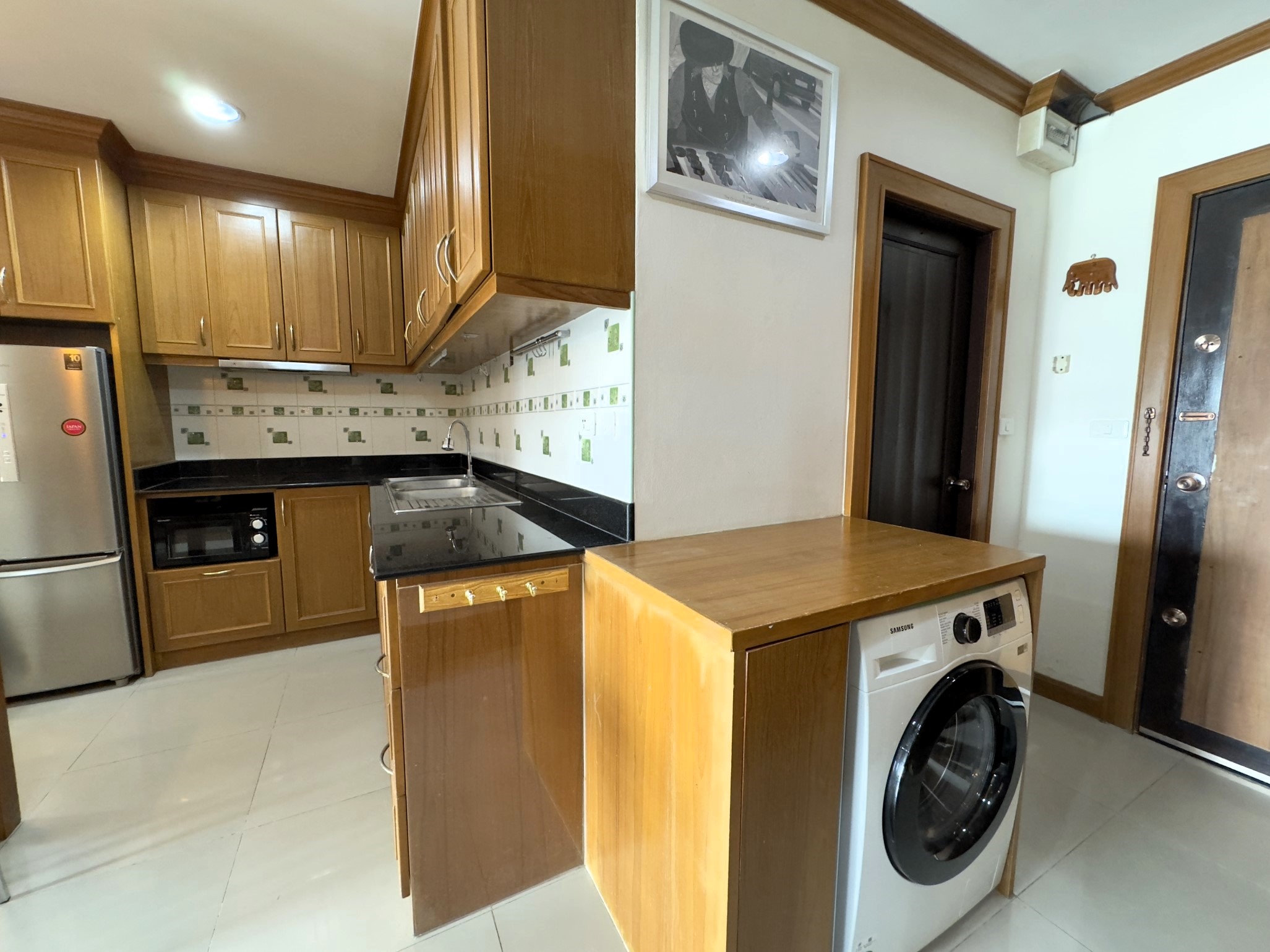 TW Platinum Suites/F3 1 BED · 1 BATH · 52 SQ M · 1 BALCONY · POOL VIEW 4