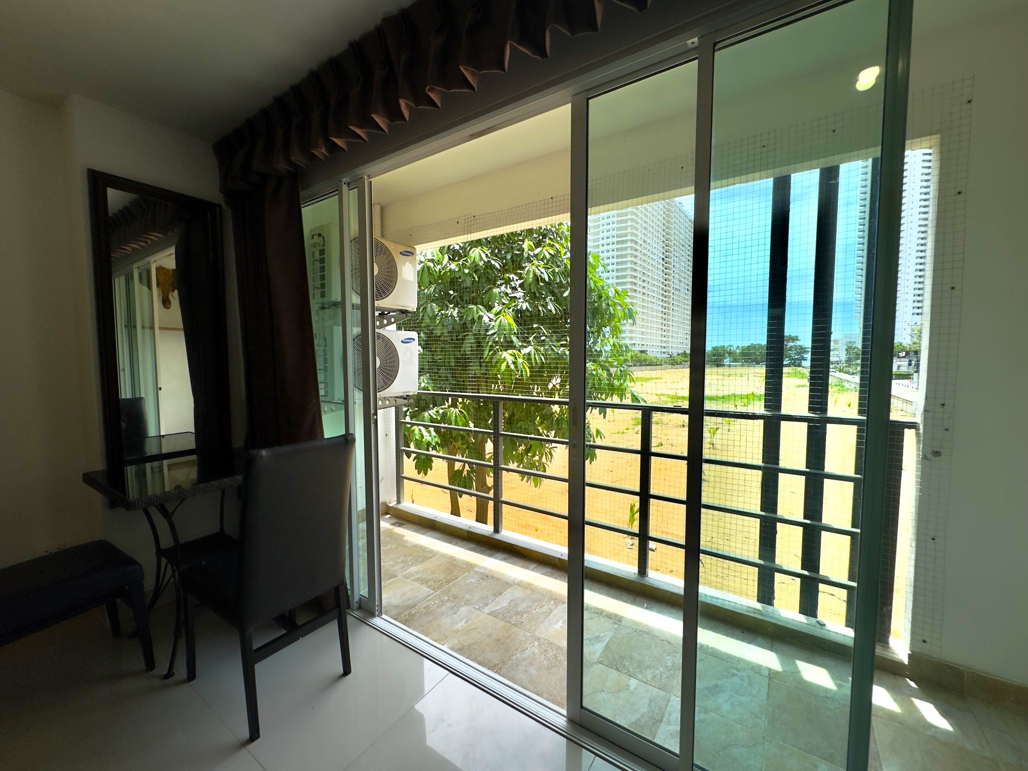 Beach Mountain 6/F2 STUDIO · 1 BATH · 31 SQ M · 1 BALCONY 5