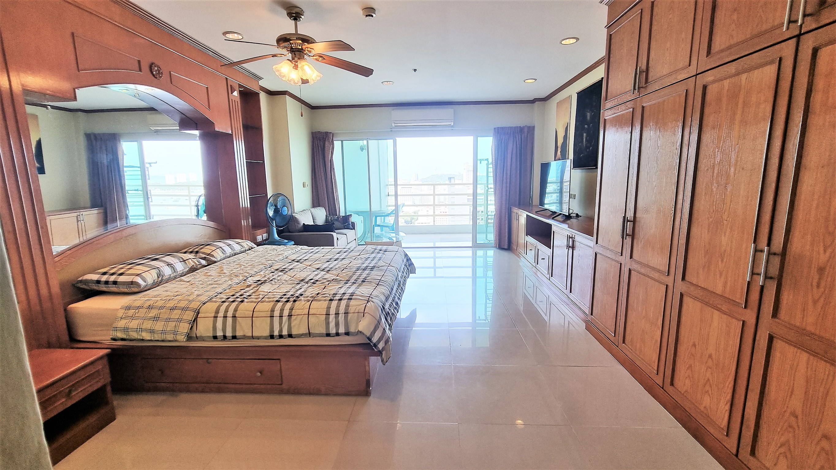 View Talay 6/F24 LARGE STUDIO · 1 BATH · 48 SQ M · 1 LARGE BALCONY · FANTASTIC SEA VIEW 10