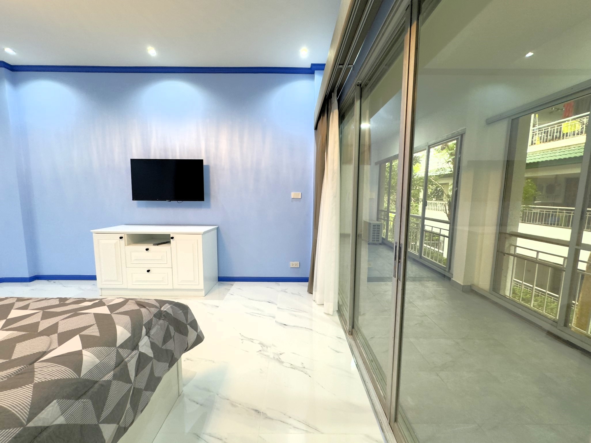Baan Suan Lalana/TB/F2 1 BED · 1 BATH · 82 SQ M · LARGE BALCONY 23