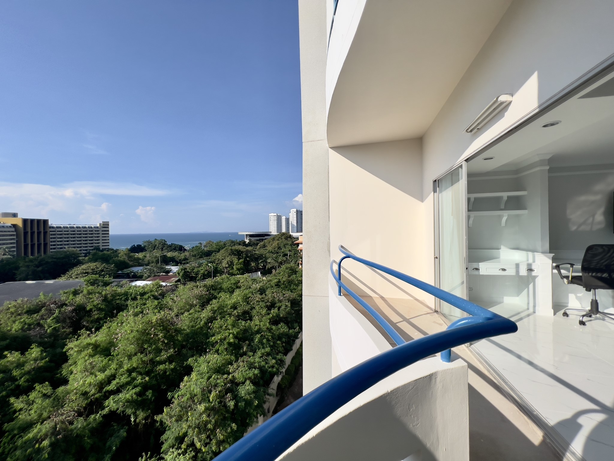Peak Condo/F5 1 BED · 2 BATH · 105 SQ M · 1 BALCONY · CORNER CONDO · SEA VIEW 10