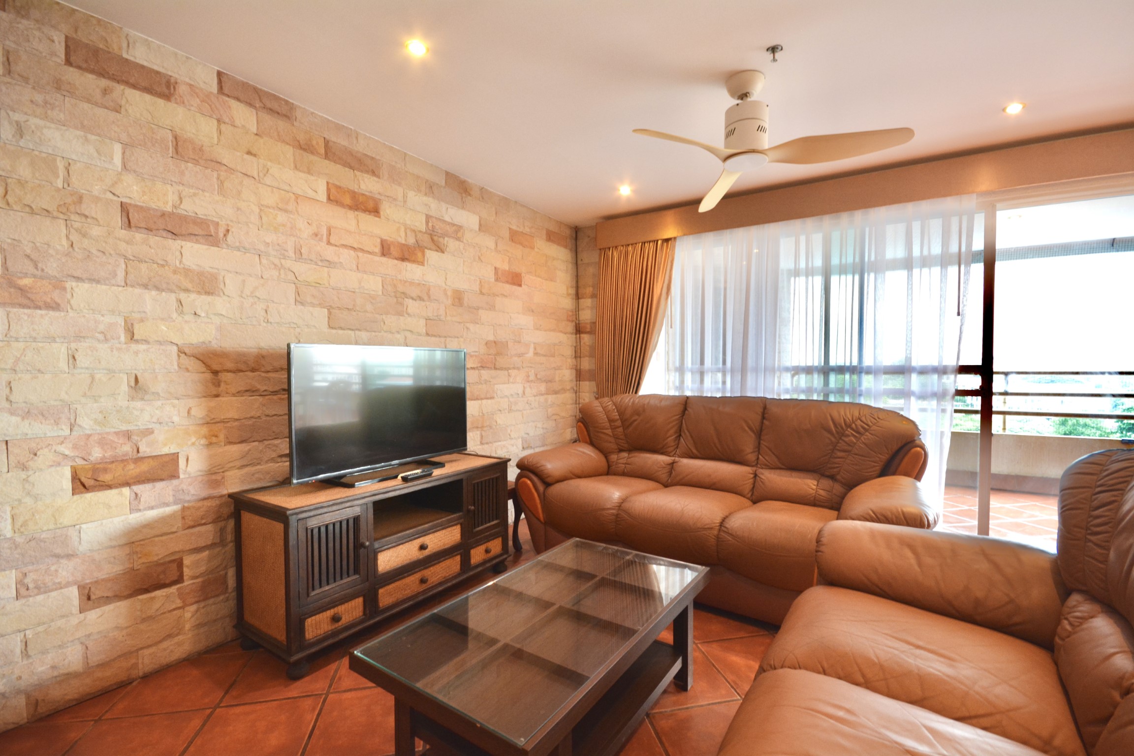 Angket/F7 1 BED · 2 BATH · 108 SQ M · 1 BALCONY · POOL VIEW 4