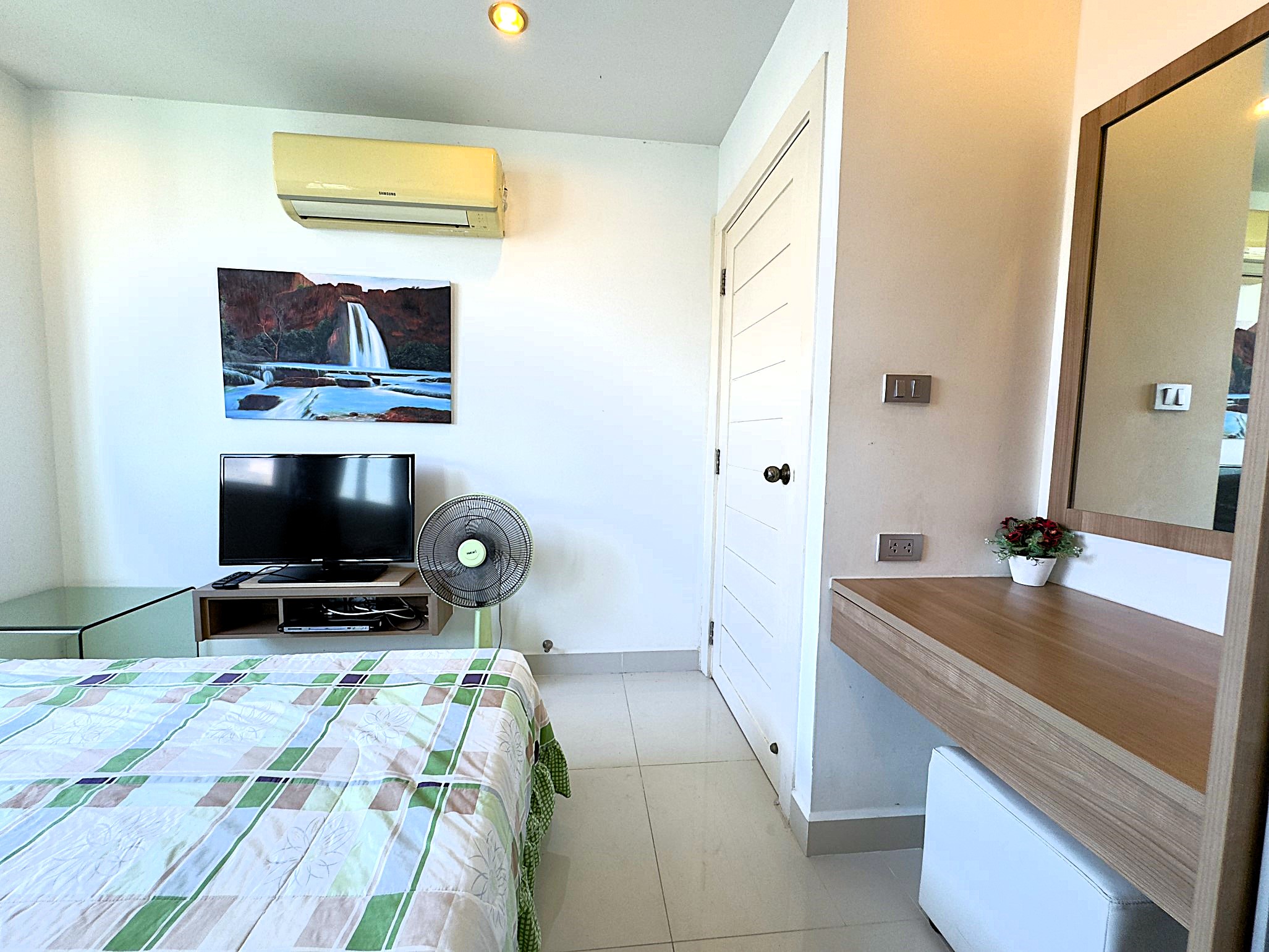 One Bedroom 35sqm Condo in Amazon Residence Jomtien 600 Meters from Beach 10