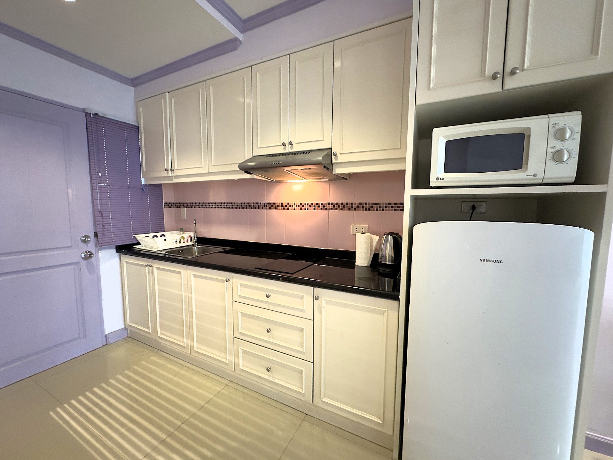 Baan Suan Lalana/TC/F1 STUDIO · 1 BATH · 42 SQ M · 1 BALCONY 3