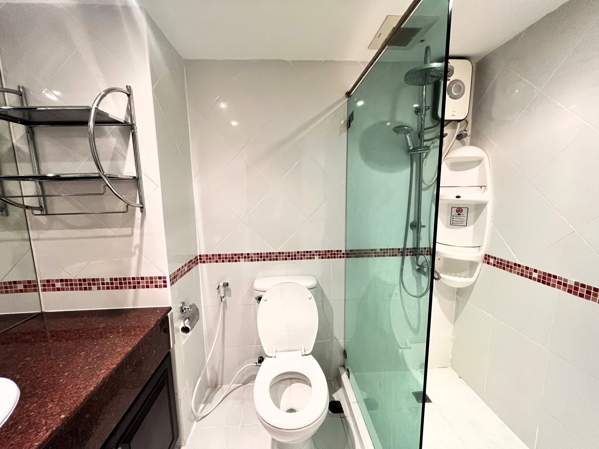 Angket/F14 STUDIO · 1 BATH · 37 SQ M · 1 BALCONY 4