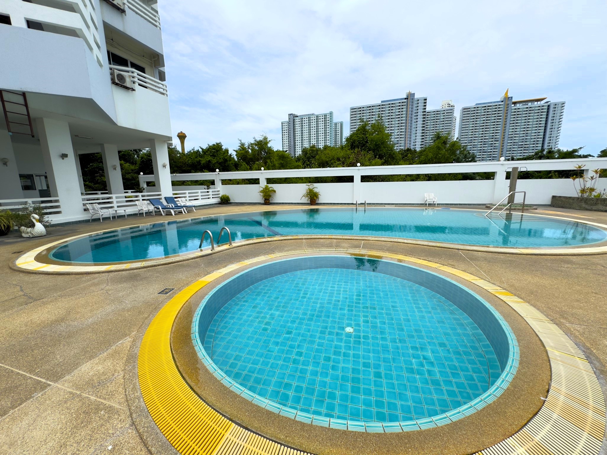 Pattaya Chain Condotel/F4 1 BED · 1 BATH · 53 SQ M · 2 BALCONIES · SEA VIEW 25