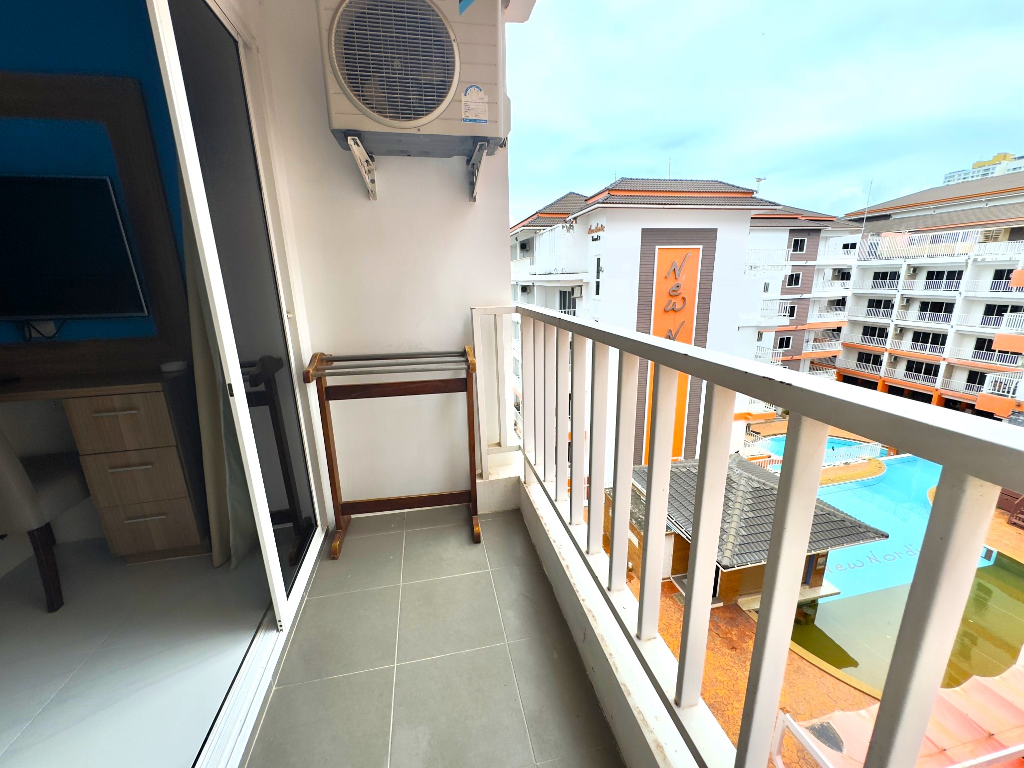 New Nordic Trend 4/F4 1 BED · 1 BATH · 34 SQ M · BALCONY · POOL VIEWS 12