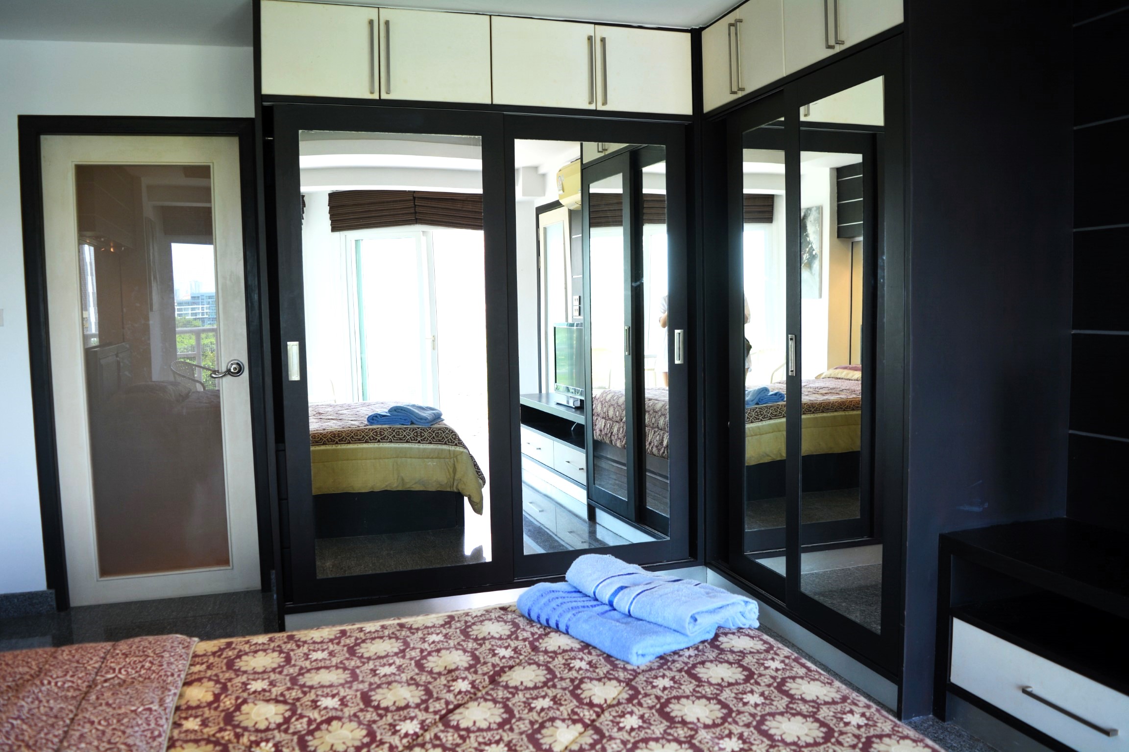 Jomtien Beach Condominium/S1/F6 1 BED · 2 BATH · 68 SQ M · 2 BALCONIES · SEA VIEW · JACUZZI BATH 11