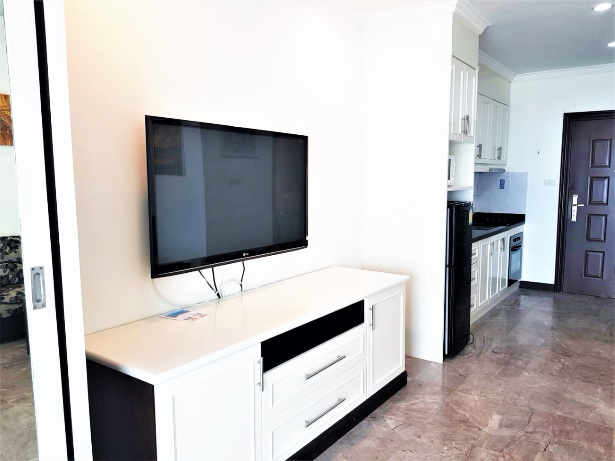 View Talay 8/F30 LARGE LUXURY STUDIO · 1 BATH · 48 SQ M · 1 BALCONY · FANTASTIC SEA VIEW 9