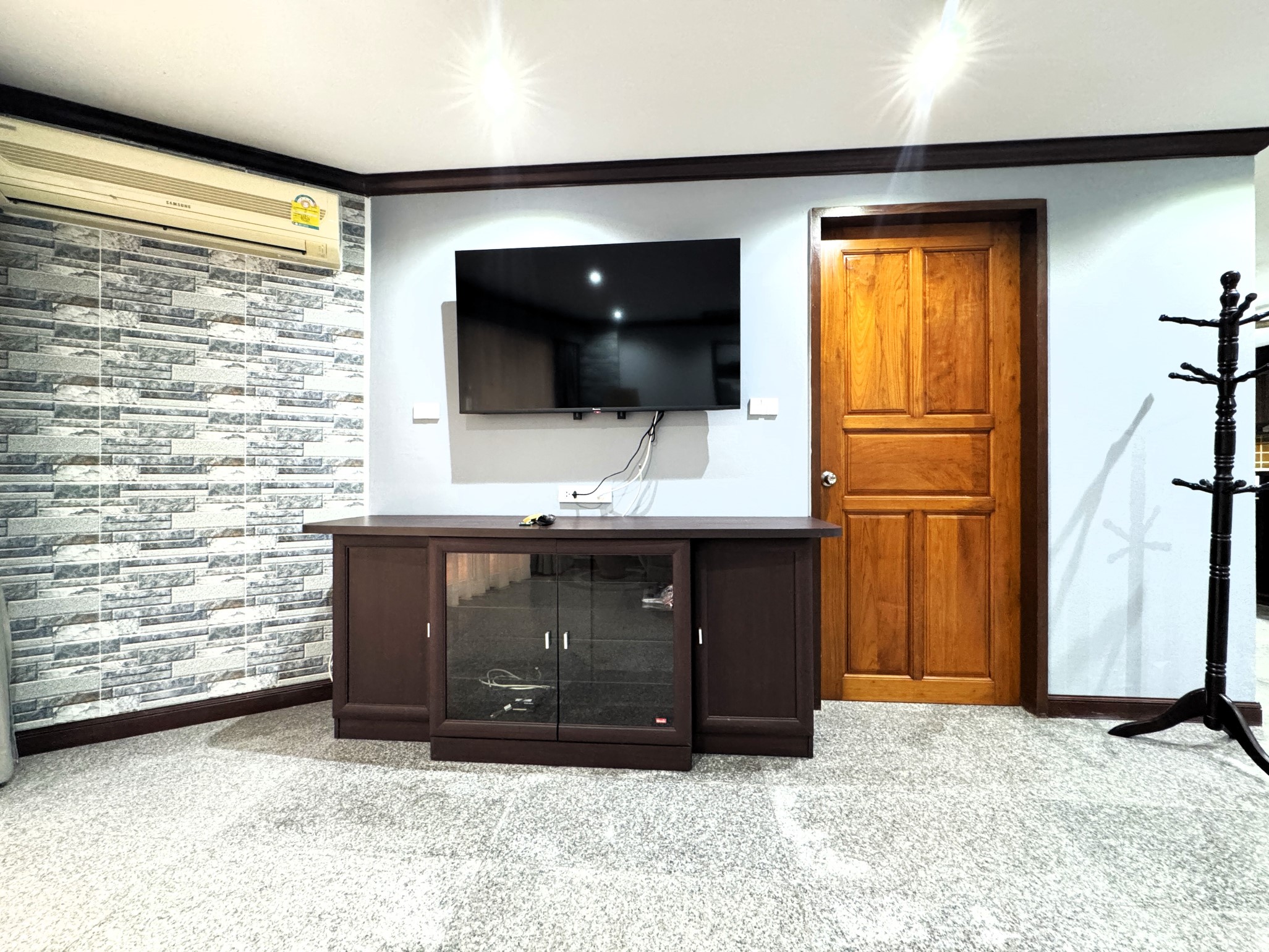 Royal Hill Resort/F1 LARGE CORNER CONDO · 2 BED · 2 BATH · 139 SQM · 3 LARGE BALCONIES · GARDEN VIEW 4