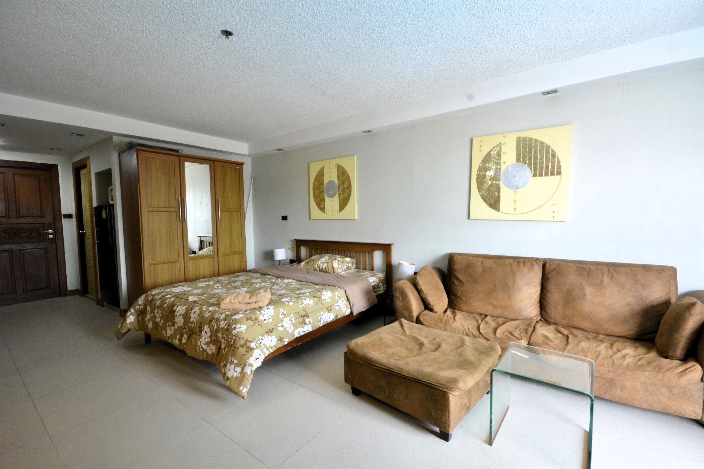 FLASH SALE! Pool View Studio at Angket Condo: Price Slashed by 250,000 THB! (Guaranteed Owner Finance) WAS 1.7 Million THB. NOW JUST 1.45 Million THB. 4