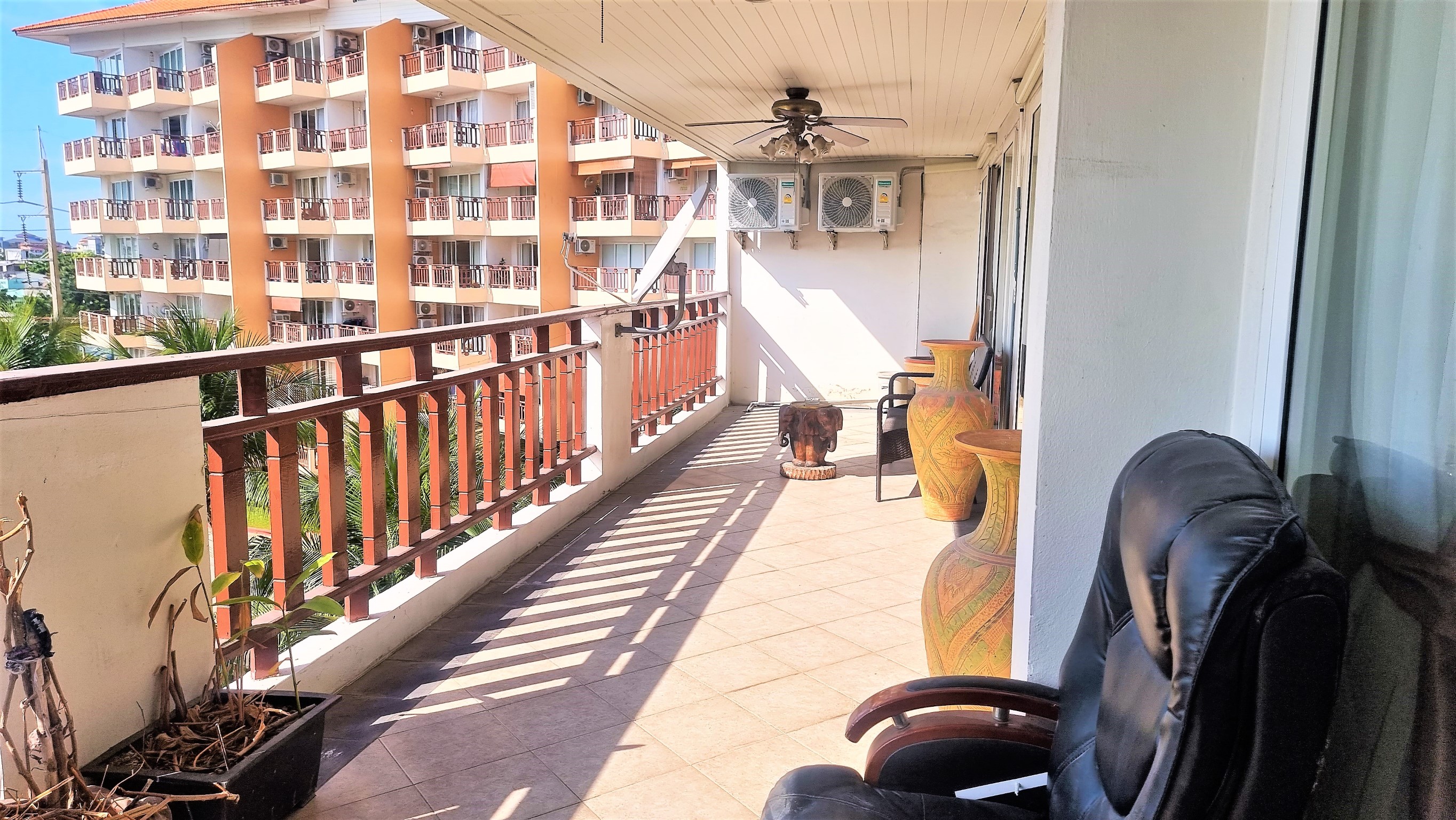 Royal Hill Resort/F4 3 BED · 2 BATH · 159 SQ M · LARGE BALCONY · SEA AND POOL VIEWS 23