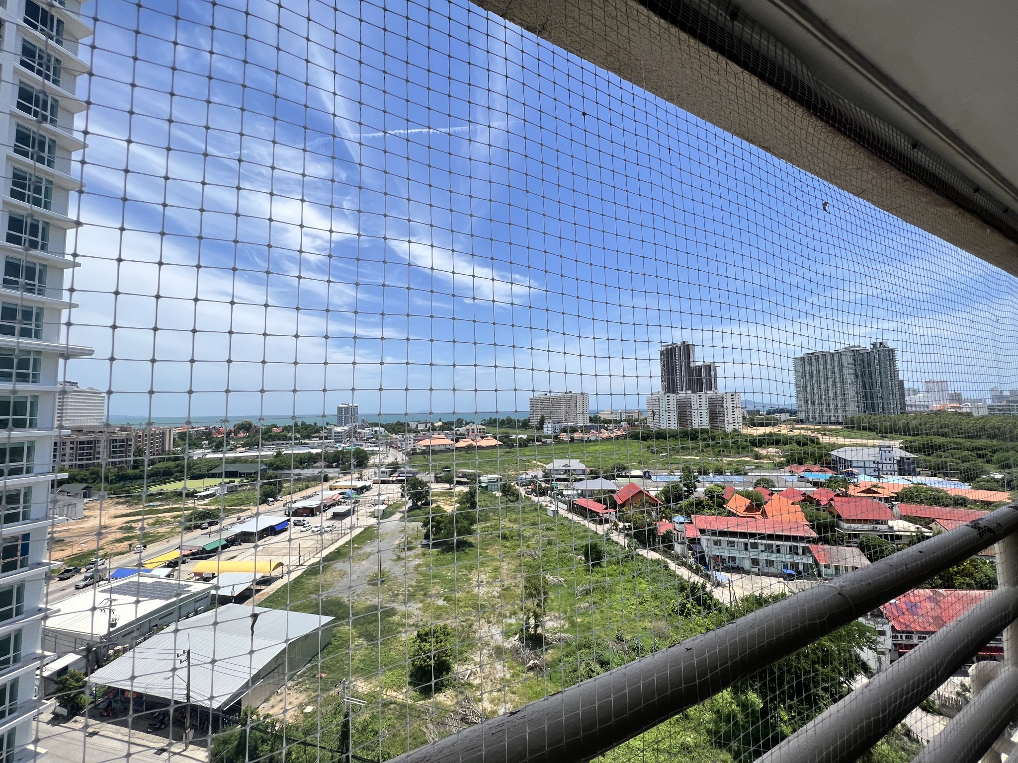 Angket/F12 LARGE STUDIO · 1 BATH · 53 SQ M · 1 BALCONY · SEA VIEW 12