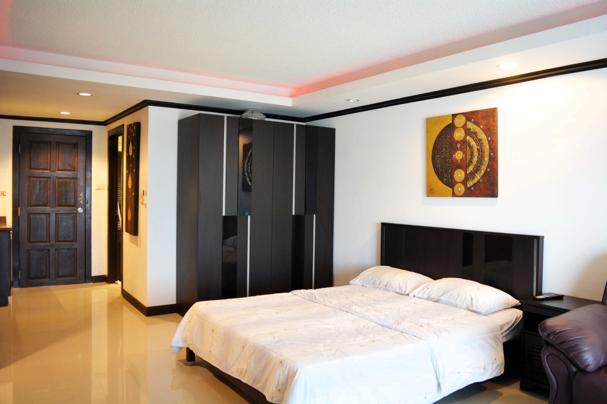 Angket/F14 STUDIO · 1 BATH · 37 SQ M · 1 BALCONY 11