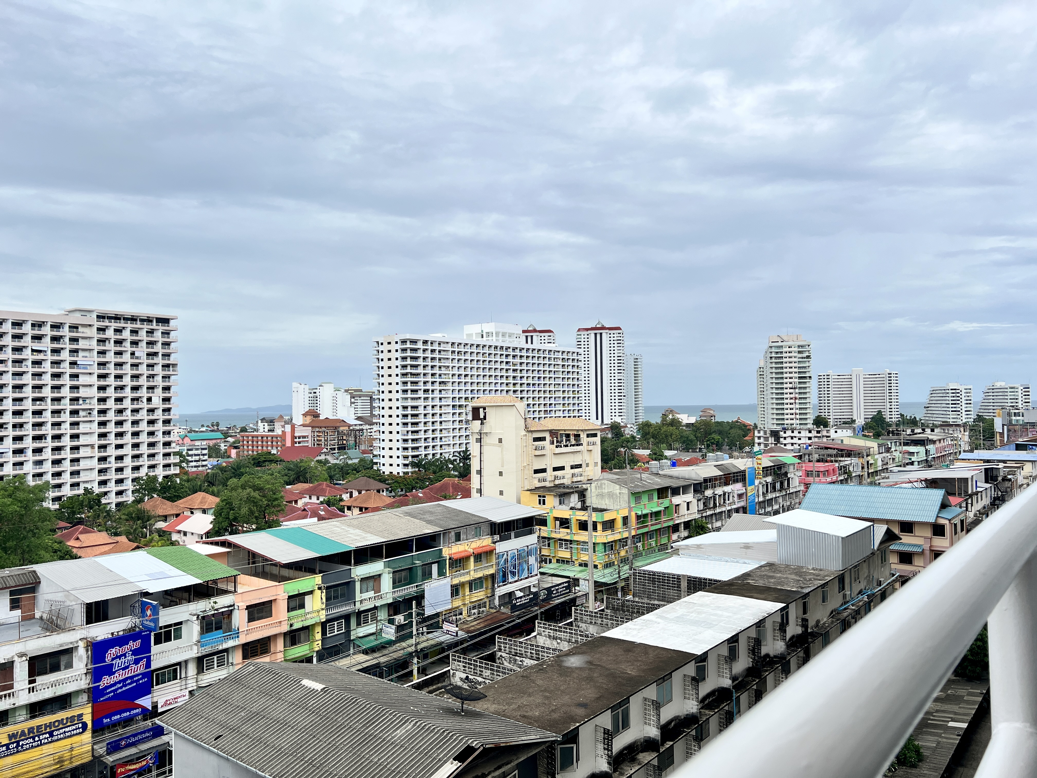 View Talay 1/F8 1 BEDROOM · 2 BATH · 95 SQ M · 2 BALCONIES · SEA & CITY VIEWS 23
