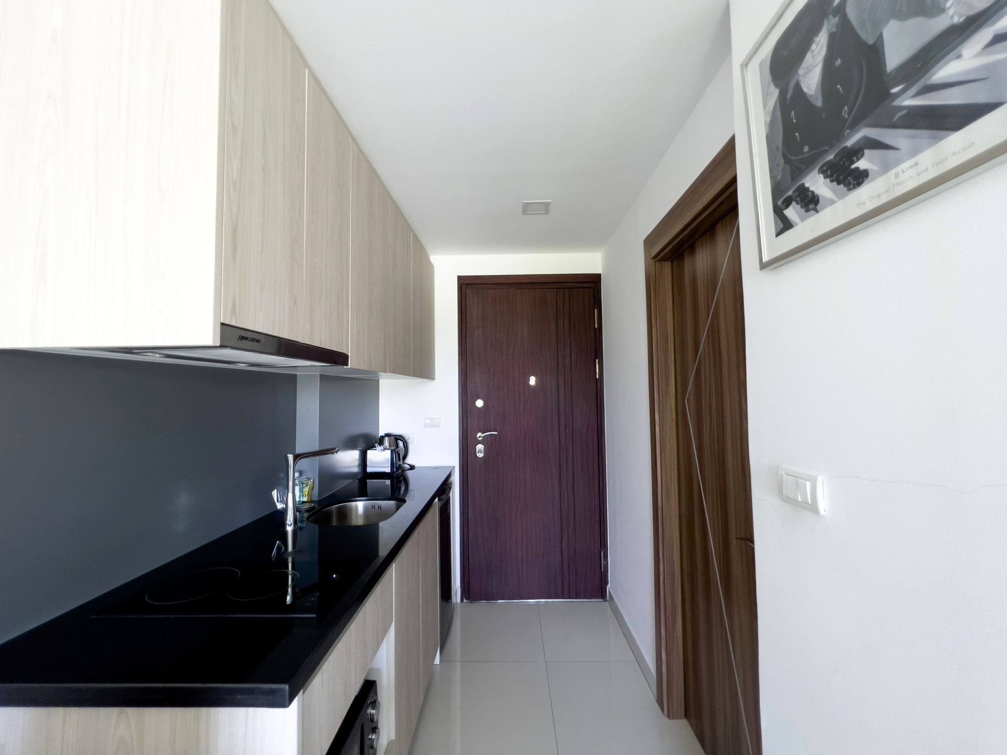 Laguna Beach Resort 3/F8 STUDIO · 1 BATH · 25 SQ M · 1 BALCONY 5