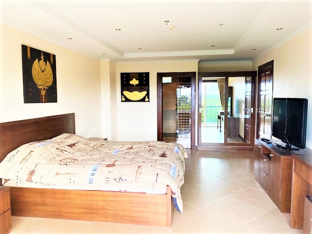 The Residence/F5 1 BED · 2 BATH · 81 SQ M · 1 BALCONY 22