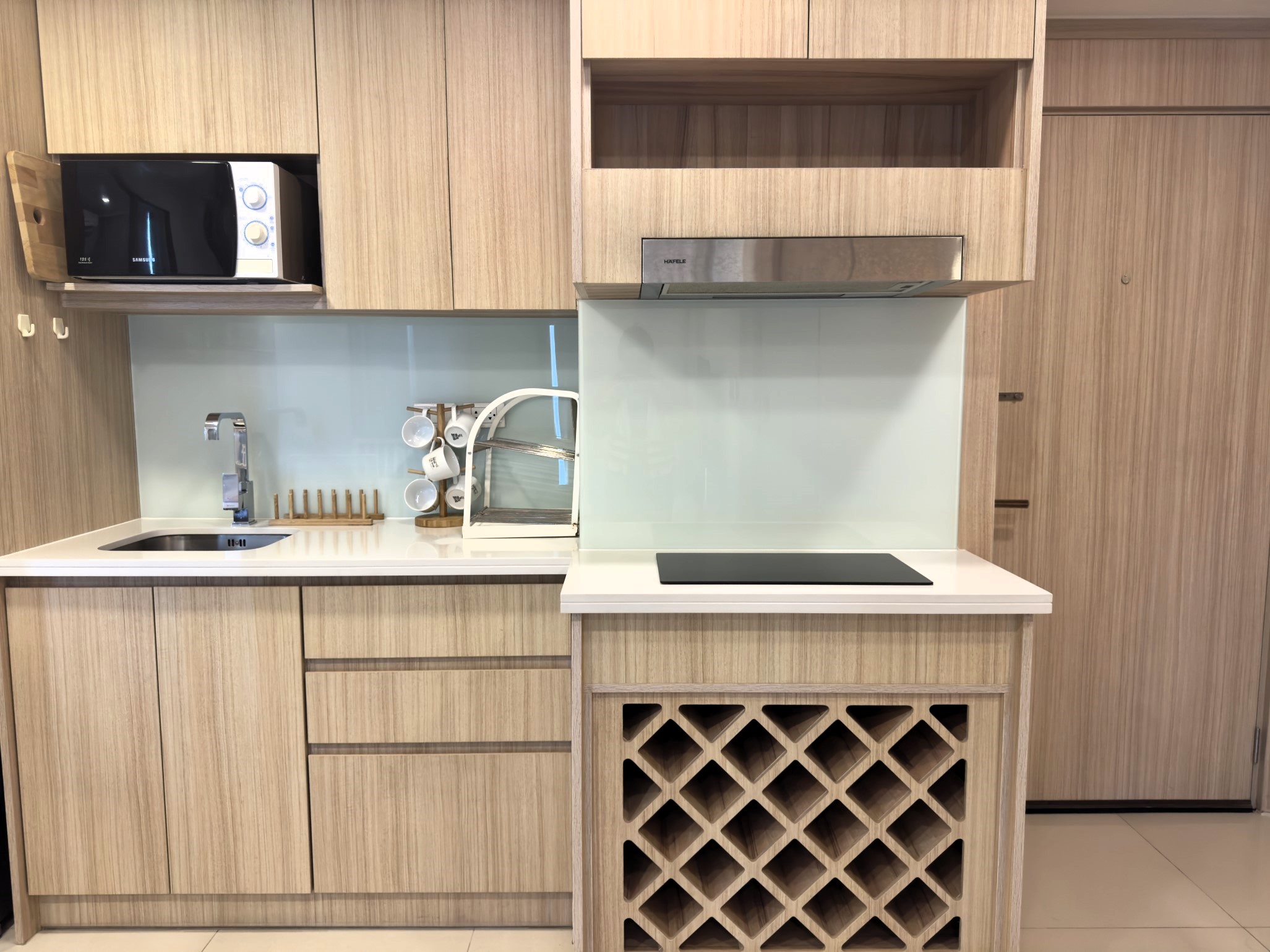 City Garden Tower/F19 1 BED · 1 BATH · 35 SQ M · SEA VIEW 3