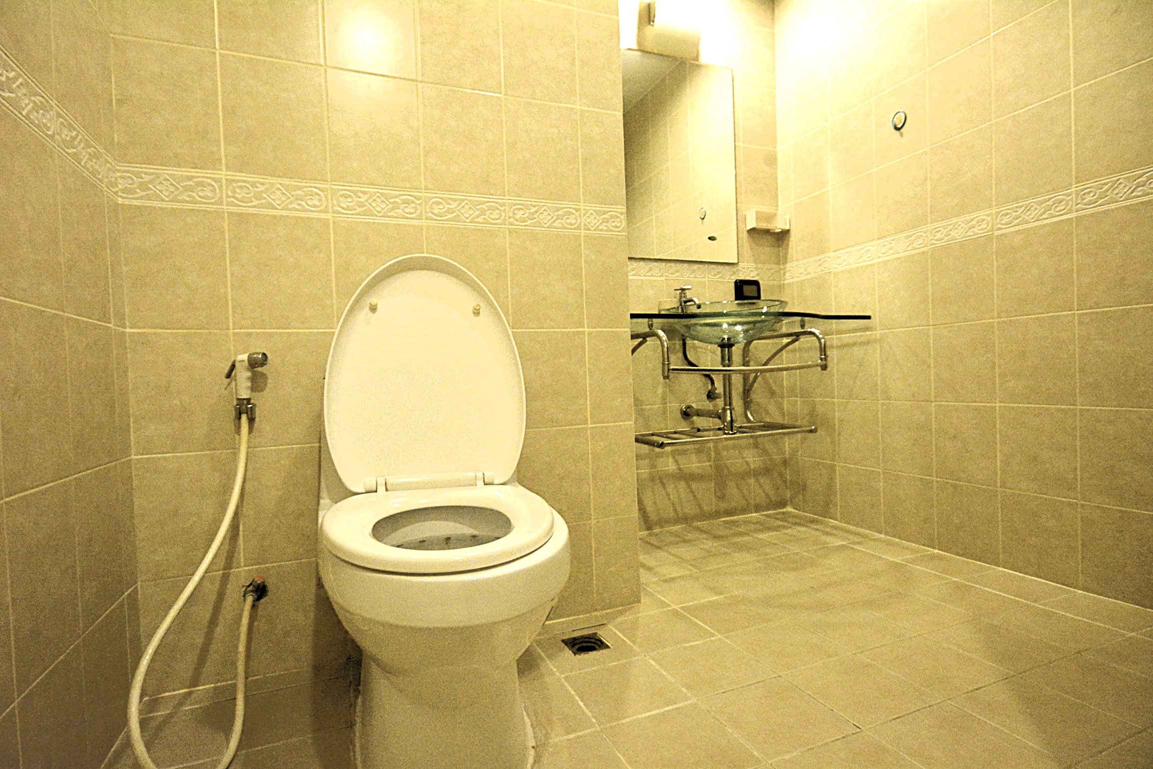 Park Lane/F6 2 BED · 2 BATH · 74 SQ M · 2 BALCONIES 10