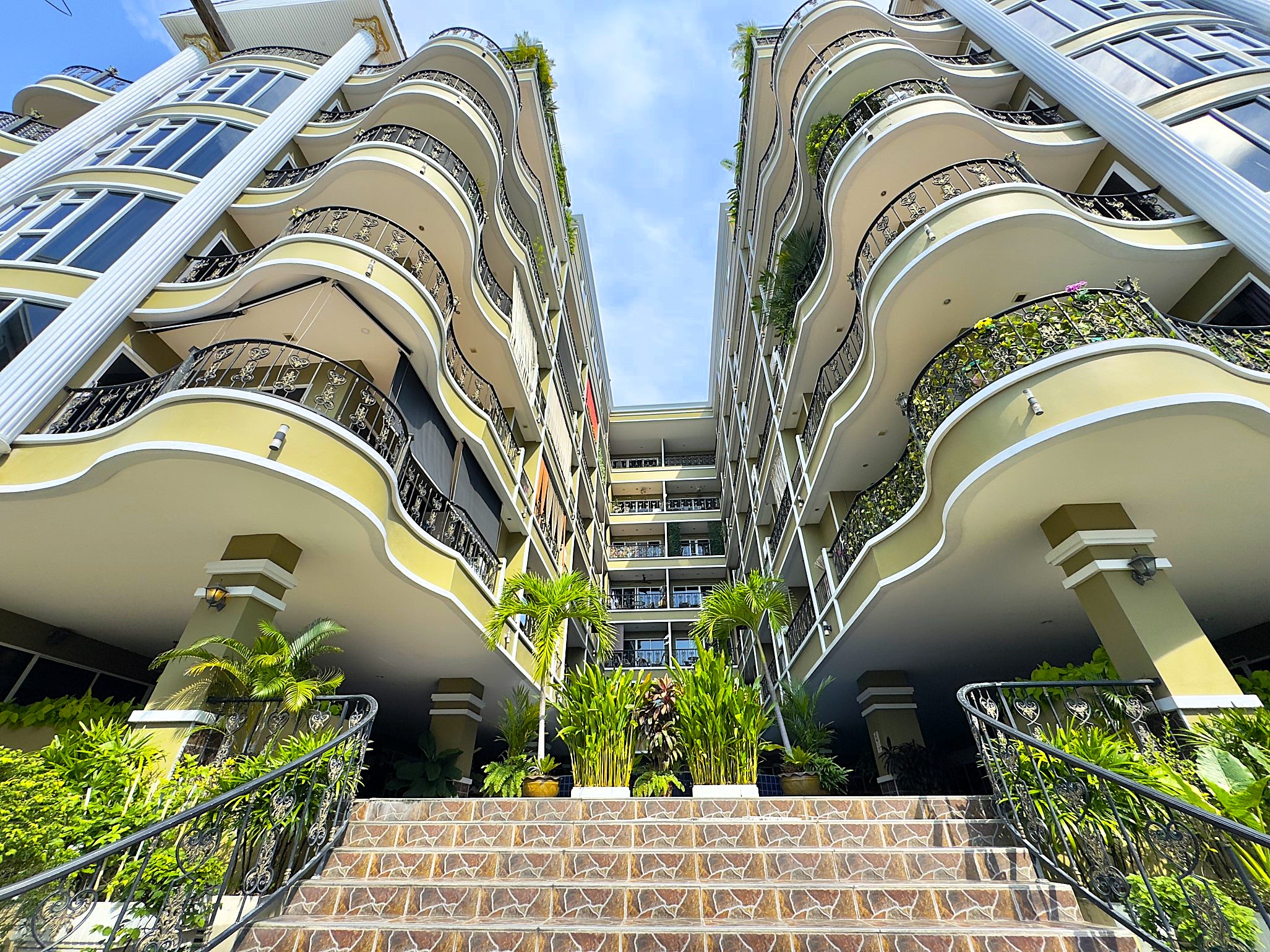Siam Oriental Twins/F4 1 BED · 2 BATH · 82 SQ M · 2 BALCONIES · SEA VIEW 28