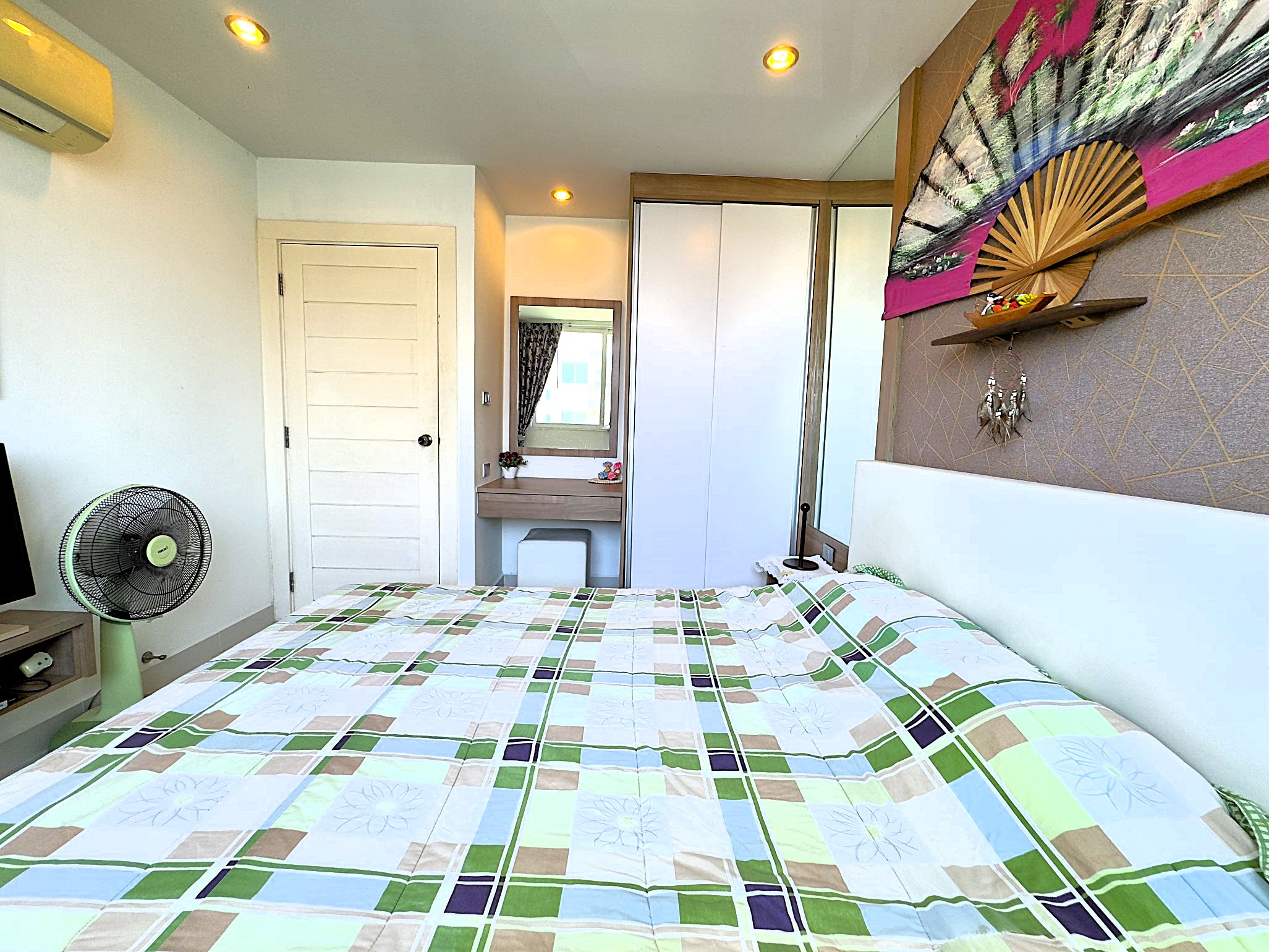 One Bedroom 35sqm Condo in Amazon Residence Jomtien 600 Meters from Beach 16