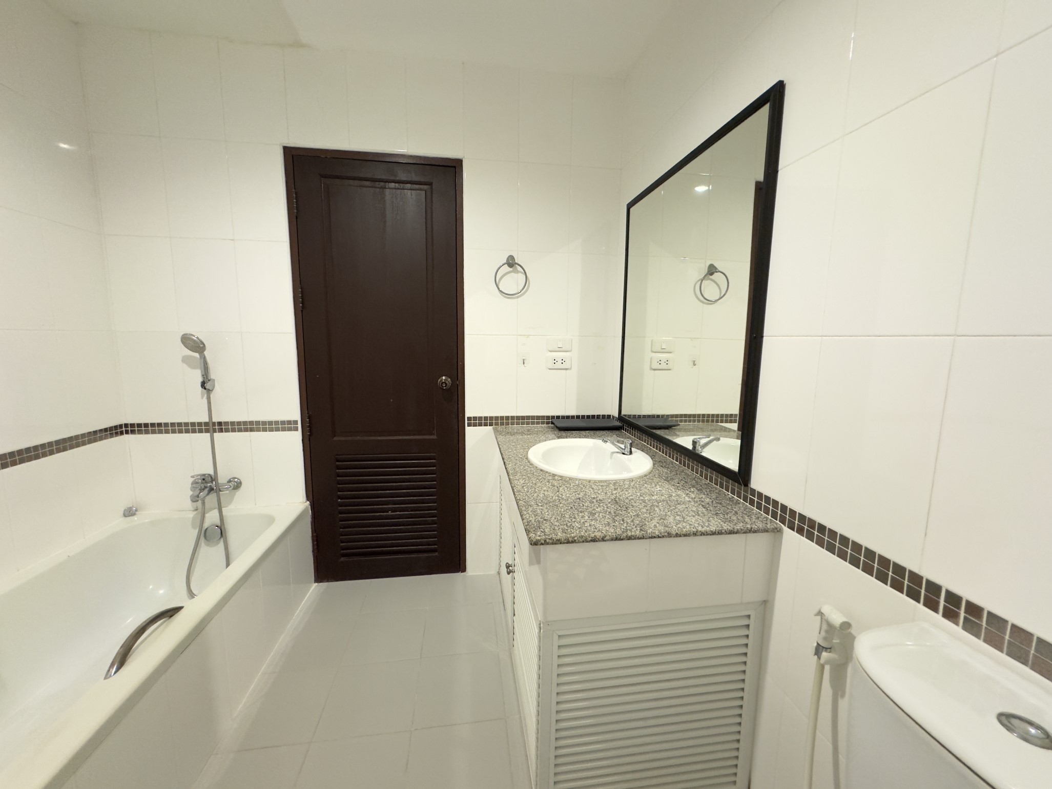 TW Platinum Suites/F3 STUDIO · 1 BATH · 50 SQ M · 1 BALCONY · POOL VIEW 10